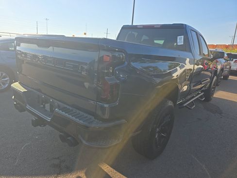 Used 2020 Chevrolet Silverado 1500 Custom Trail Boss w/ Custom Convenience Package AWD/4WD image 6
