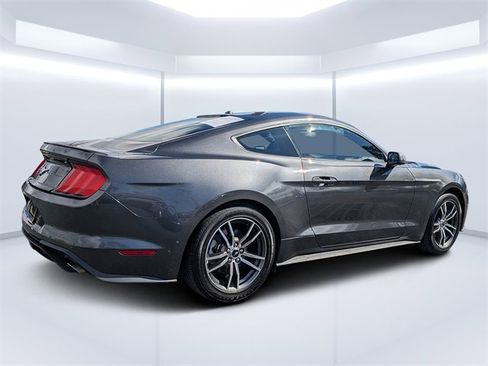 Used 2019 Ford Mustang Premium image 3