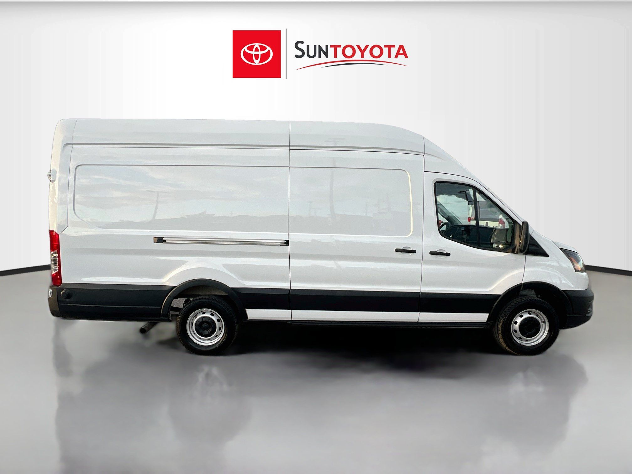 Used 2025 Ford Transit 250 148 High Roof Extended w/ Load Area Protection Package RWD image 2