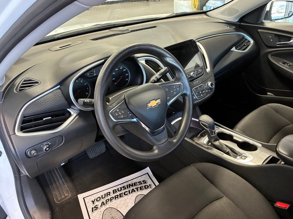 Used 2024 Chevrolet Malibu LT FWD image 14