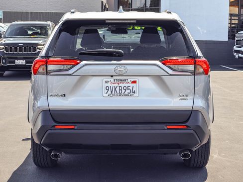 Used 2025 Toyota RAV4 XLE AWD/4WD image 20