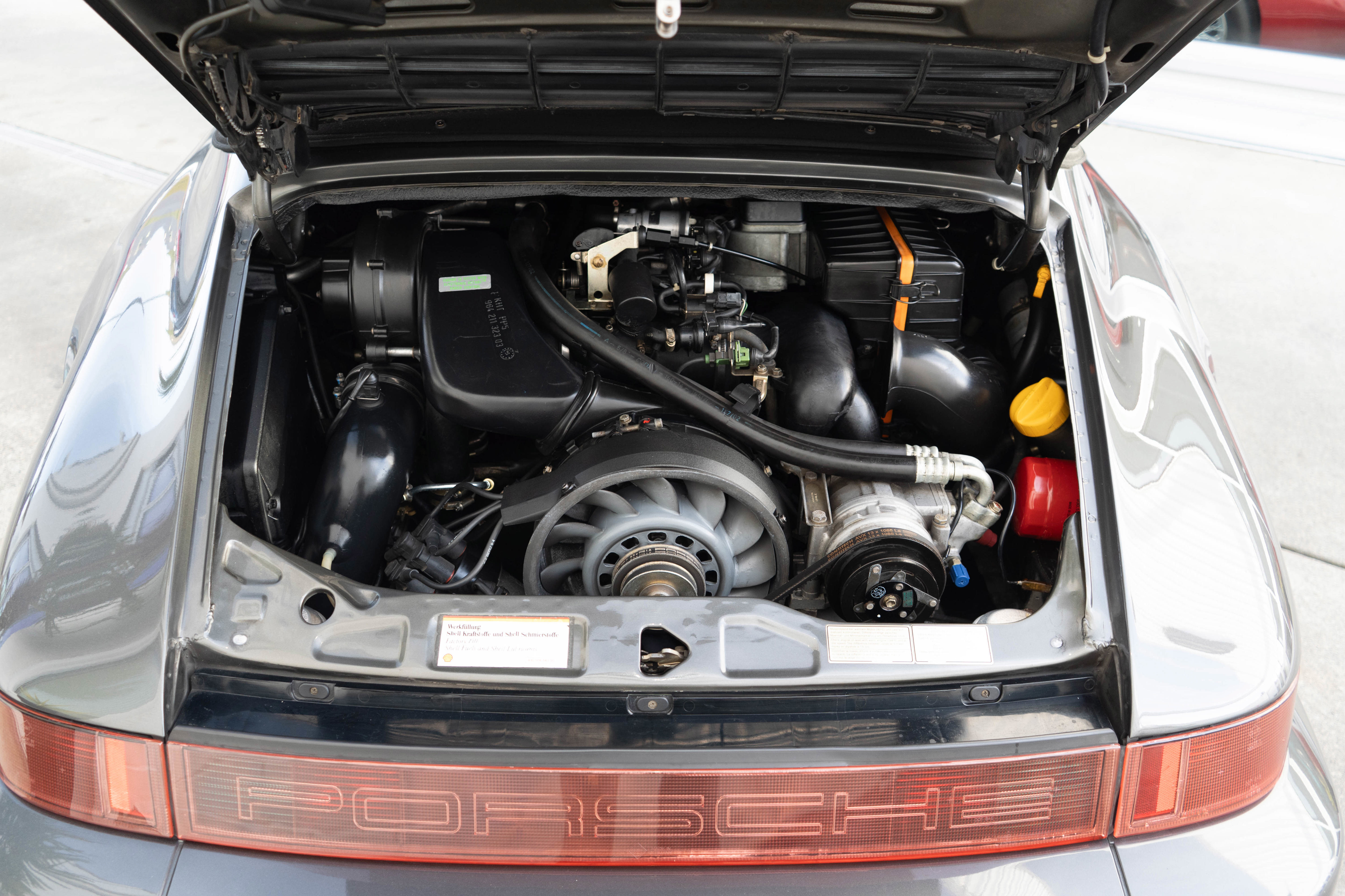 Used 1992 Porsche 911 Carrera RWD image 29