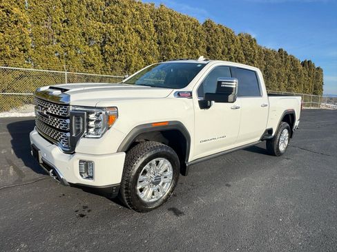 Used 2022 GMC Sierra 2500 Denali image 2