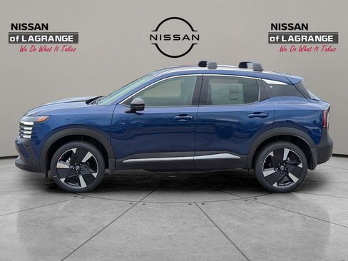 New 2026 Nissan Kicks SR FWD image 8