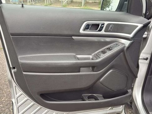 Used 2013 Ford Explorer XLT AWD/4WD image 17