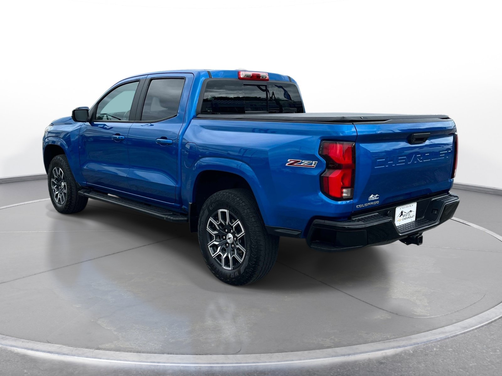 Used 2023 Chevrolet Colorado Z71 w/ Z71 Convenience Package 2 AWD/4WD image 7