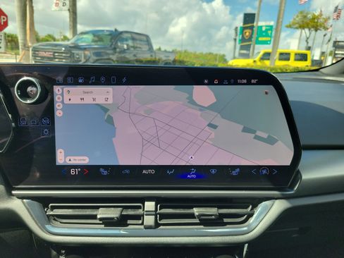 Used 2024 Chevrolet Equinox EV RS image 10