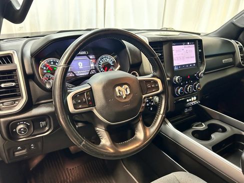 Used 2022 RAM 1500 Big Horn AWD/4WD image 2