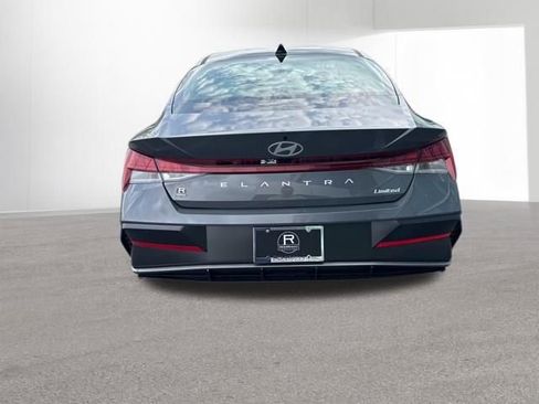 New 2026 Hyundai Elantra Limited image 7