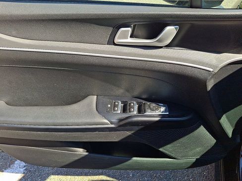 Used 2021 Kia K5 LX image 13