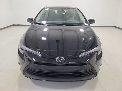 New 2026 Toyota Corolla LE FWD image 2