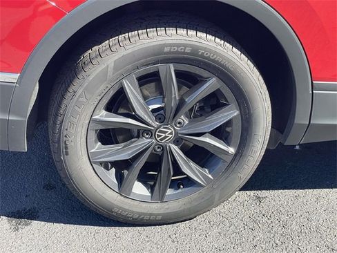 Used 2022 Volkswagen Tiguan SE image 7