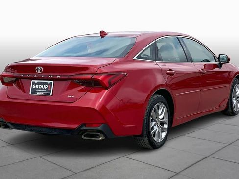 Used 2022 Toyota Avalon XLE w/ Moonroof Package image 12