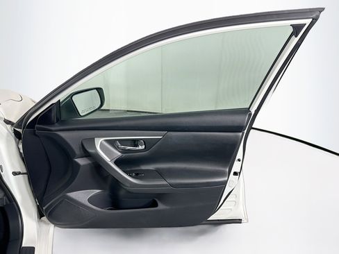 Used 2017 Nissan Altima 2.5 S w/ Power Driver Seat Package image 29