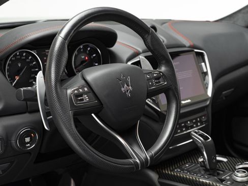Used 2022 Maserati Ghibli Trofeo image 21