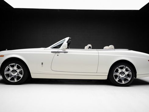 Used 2013 Rolls-Royce Phantom Drophead Coupe RWD image 20