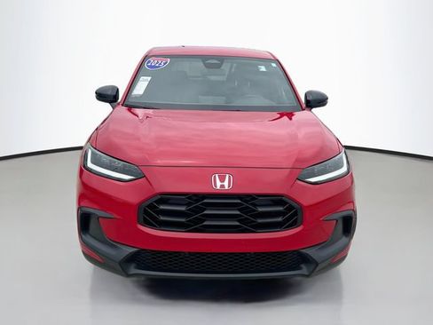 Used 2025 Honda HR-V Sport image 3