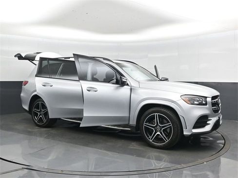 Used 2021 Mercedes-Benz GLS 580 4MATIC image 44
