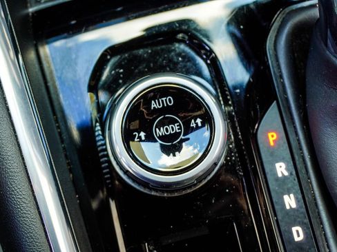 Used 2023 GMC Canyon AT4 w/ Canyon Safety Plus Package image 21