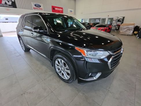 Used 2019 Chevrolet Traverse Premier w/ LPO, Cargo Package AWD/4WD image 5