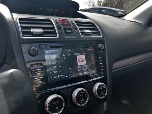 Used 2017 Subaru Forester 2.5i Premium image 21