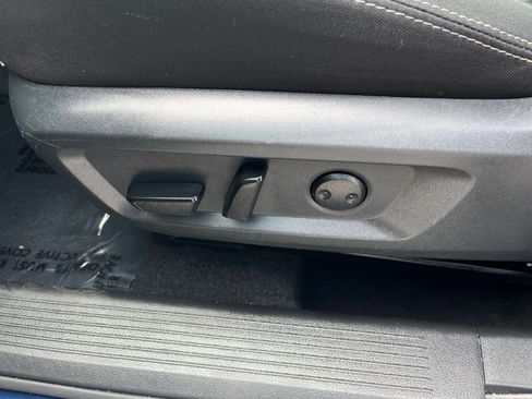 Used 2025 Nissan Rogue SV FWD image 22