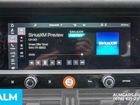 Used 2023 Porsche Macan Turbo image 38