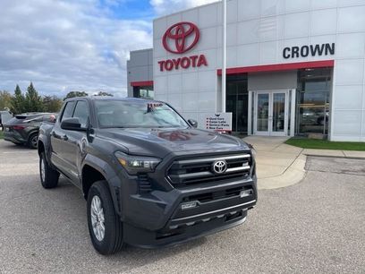 New 2025 Toyota Tacoma SR5