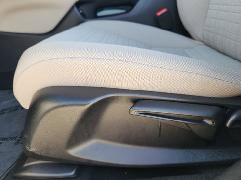 Certified 2023 Honda HR-V LX image 24