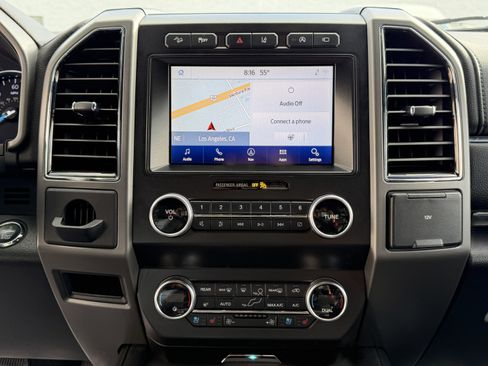 Used 2021 Ford Expedition XLT image 19