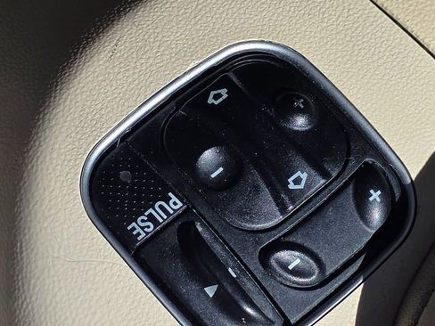 Used 2012 Mercedes-Benz SL 550 image 51