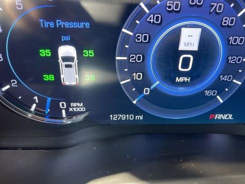 Used 2020 Cadillac Escalade Platinum image 12