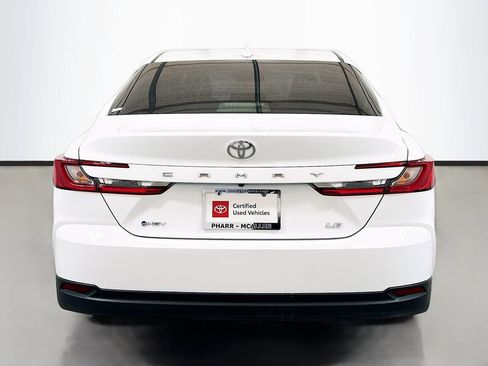 Used 2025 Toyota Camry LE w/ Convenience Package FWD image 4