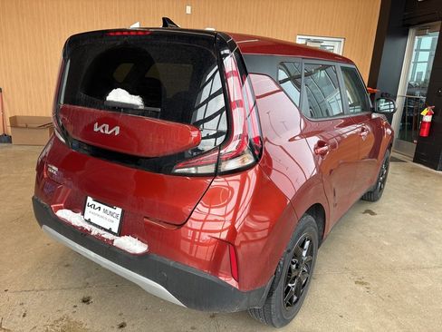 Used 2023 Kia Soul LX w/ LX Technology Package image 13