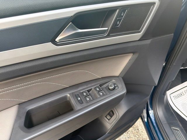 Used 2023 Volkswagen Atlas Cross Sport SEL R-Line AWD/4WD image 24