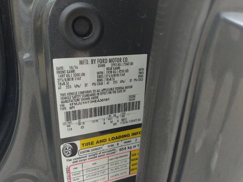 Used 2017 Ford Expedition XLT w/ Equipment Group 202A RWD image 33