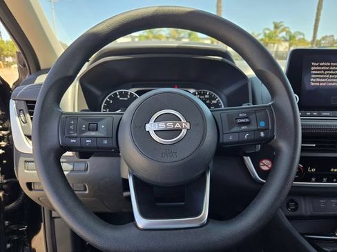 Used 2024 Nissan Rogue SV FWD image 19