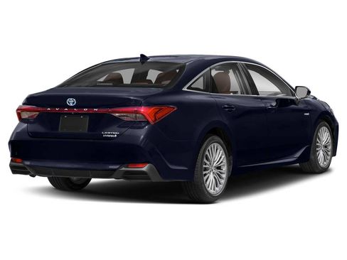 Used 2022 Toyota Avalon Limited w/ Advanced Safety Package FWD image 2