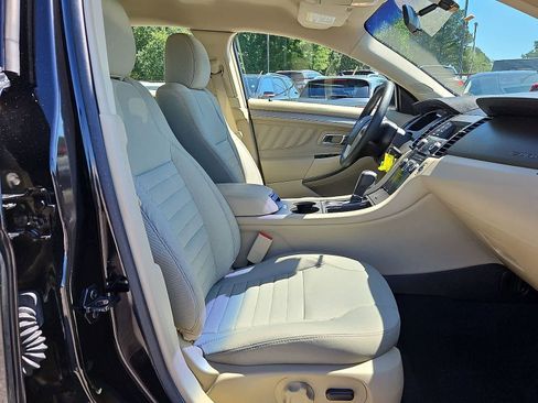 Used 2018 Ford Taurus SE FWD image 31