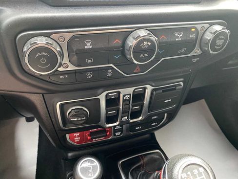 Used 2021 Jeep Wrangler Unlimited Rubicon AWD/4WD image 23