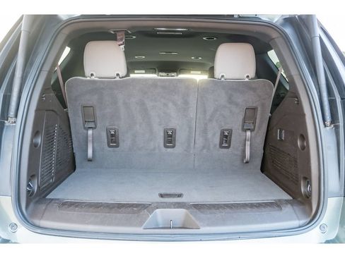 Used 2024 Chevrolet Tahoe LT RWD image 15