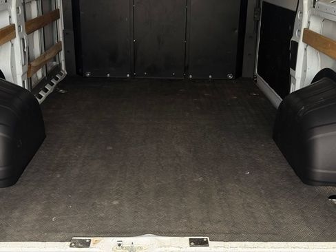 Used 2025 RAM ProMaster 2500 w/ U-Haul Equipment Group FWD image 35