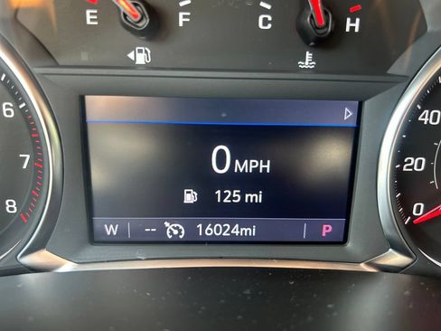 Used 2025 Chevrolet Blazer LT AWD/4WD image 25