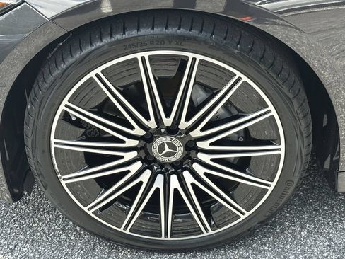 Certified 2025 Mercedes-Benz CLE 300 4MATIC Coupe image 13