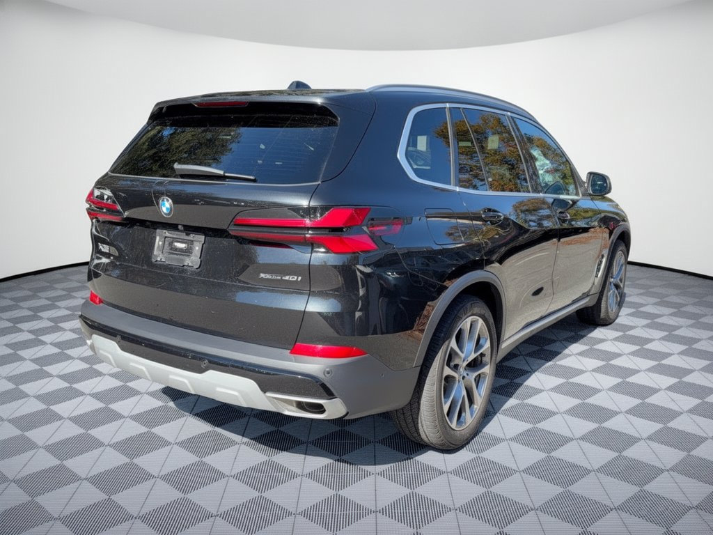 Used 2024 BMW X5 xDrive40i w/ Parking Assistance Package AWD/4WD image 9