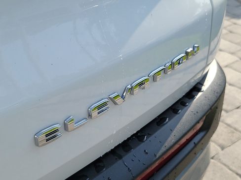New 2026 GMC Acadia Elevation w/ Elevation Premium Package FWD image 7