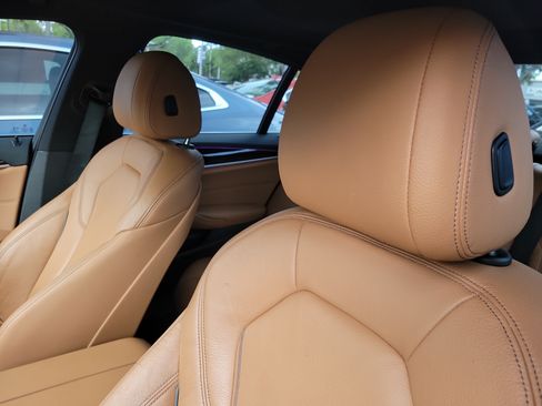 Certified 2023 BMW 540i w/ Premium Package RWD image 11
