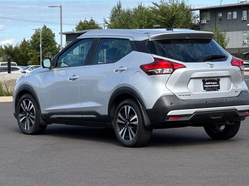 Used 2020 Nissan Kicks SR image 5