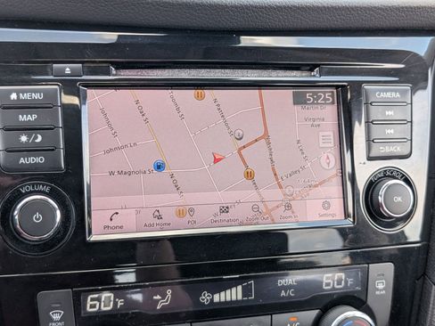 Used 2019 Nissan Rogue SV w/ Sun & Sound Touring Package AWD/4WD image 19
