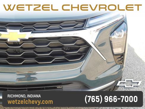 New 2026 Chevrolet Trax LT w/ Driver Confidence Package FWD image 9